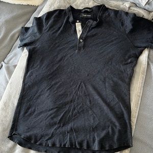 Black 3 button t-shirt